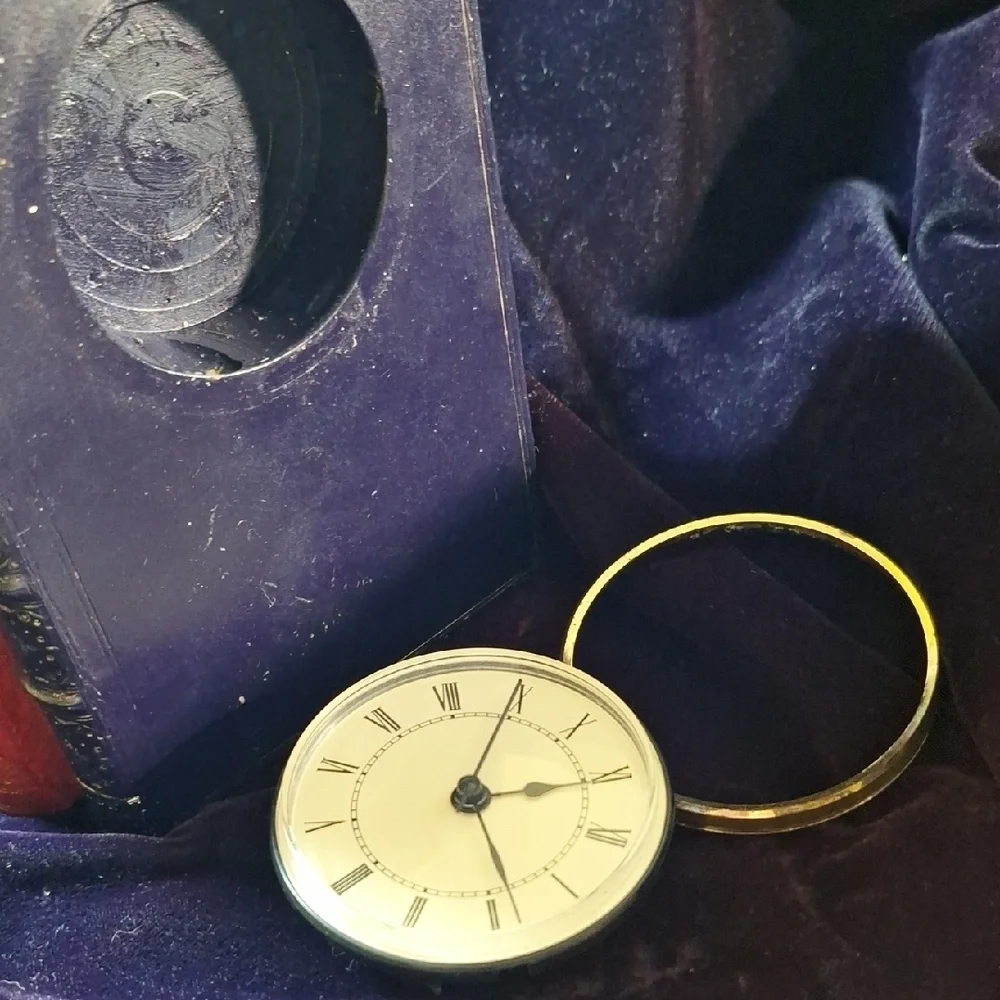 Vintage Style Faux Books Bookend Clock